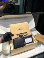 محفظة كوتش الجديدة