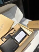 ⁦محفظة كوتش الجديدة⁩ - الصورة ⁦2⁩