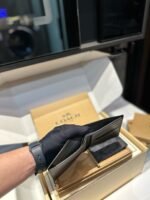 ⁦محفظة كوتش الجديدة⁩ - الصورة ⁦5⁩