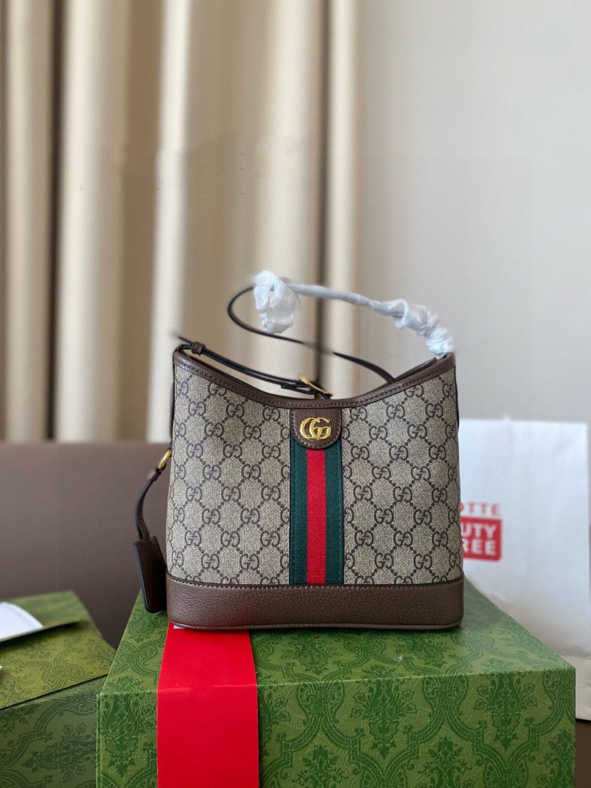 ⁦حقيبة غوتشي الفاخرة⁩ - الصورة ⁦1⁩