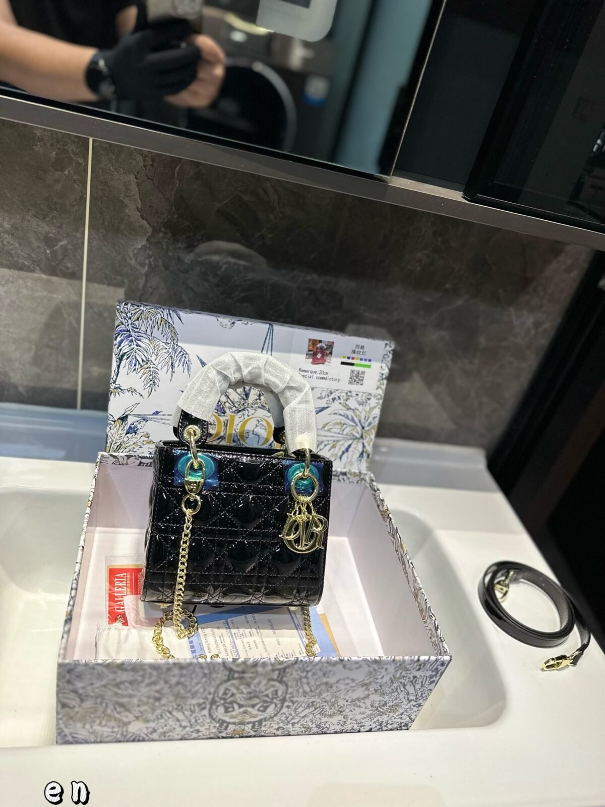 ⁦حقيبة ديور برنسيس أنيقة⁩ - الصورة ⁦1⁩