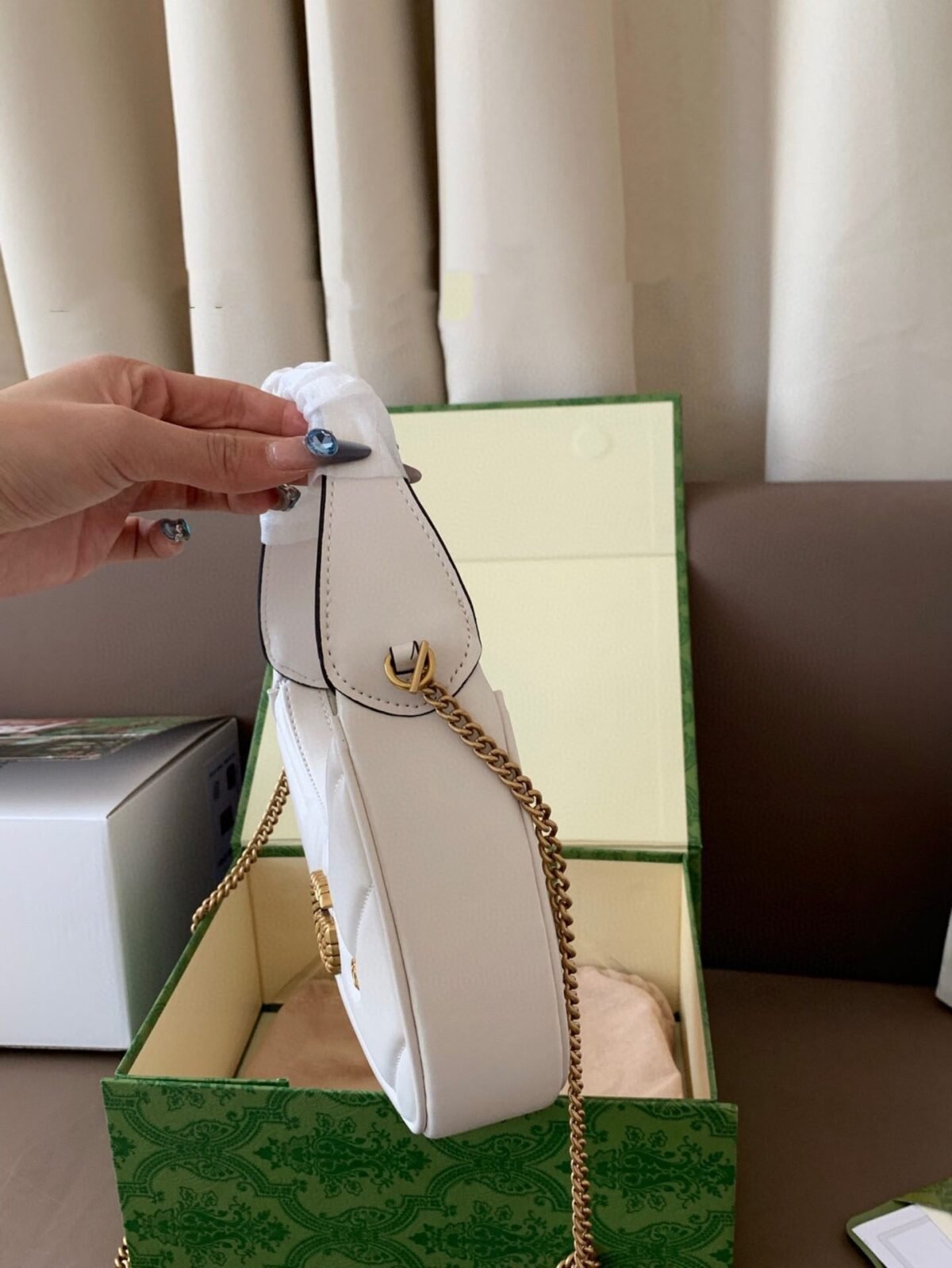 ⁦حقيبة جوتشي مارمونت نصف القمر⁩ - الصورة ⁦2⁩