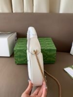 ⁦حقيبة جوتشي مارمونت نصف القمر⁩ - الصورة ⁦8⁩