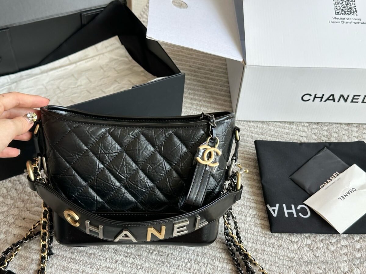 ⁦حقيبة شانيل هوبو⁩ - الصورة ⁦2⁩