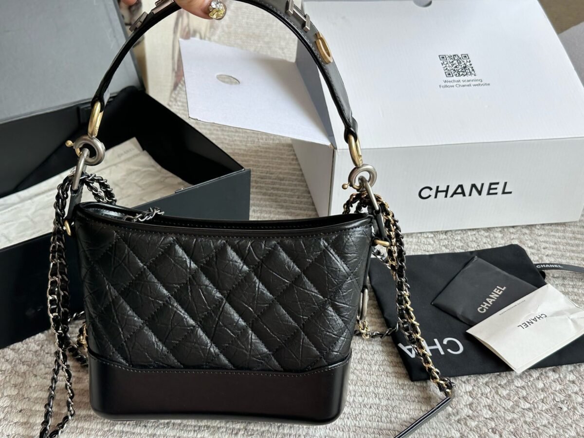 ⁦حقيبة شانيل هوبو⁩ - الصورة ⁦5⁩