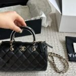 حقيبة Chanel  bowling أنيقة وجميلة
