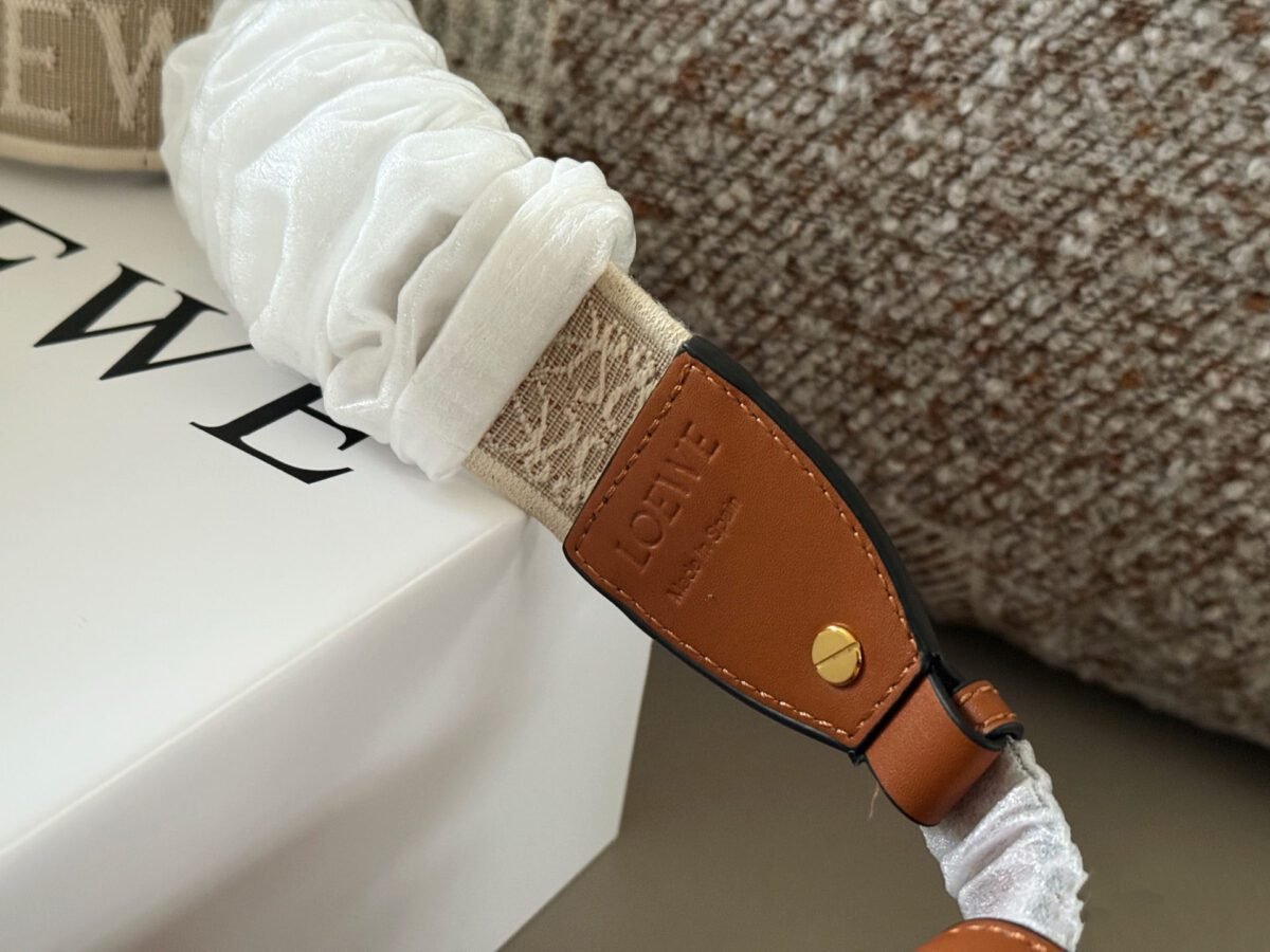 ⁦حقيبة Gate Saddle من لويفي⁩ - الصورة ⁦4⁩