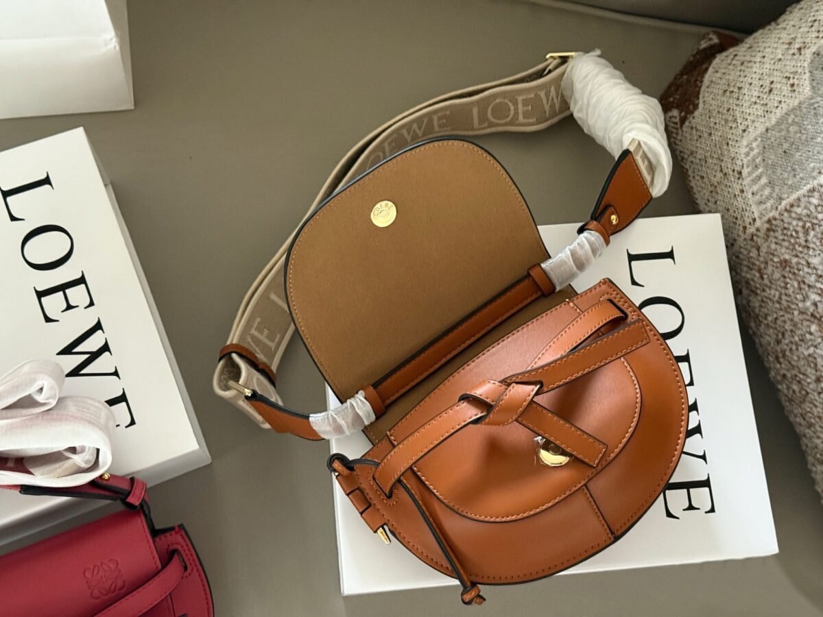 ⁦حقيبة Gate Saddle من لويفي⁩ - الصورة ⁦7⁩