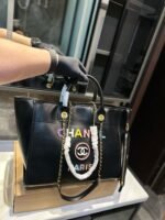 حقيبة تسوق شانيل الجديدة