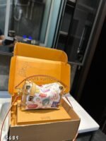 حقيبة غو آيلينغ الصغيرة من لويس فويتون