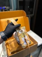 ⁦حقيبة غو آيلينغ الصغيرة من لويس فويتون⁩ - الصورة ⁦4⁩