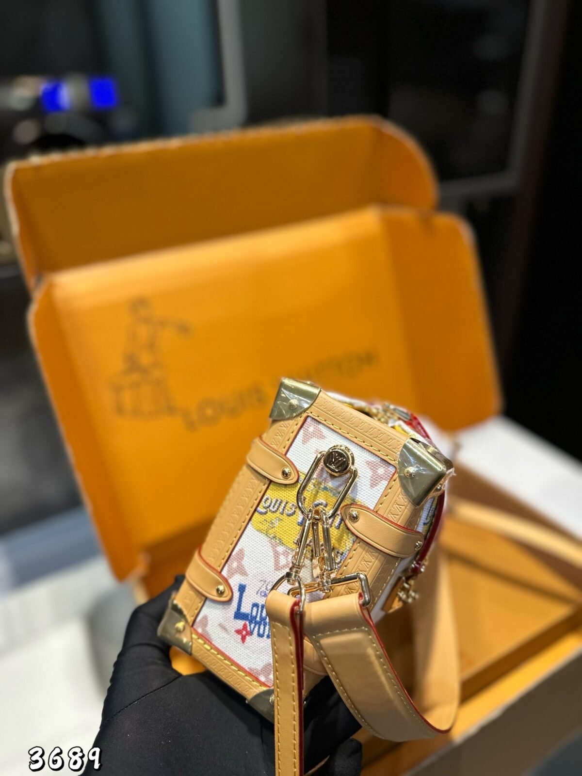 ⁦حقيبة غو آيلينغ الصغيرة من لويس فويتون⁩ - الصورة ⁦7⁩