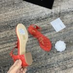 ⁦صندل شانيل الكلاسيكي بسلسلة⁩ - الصورة ⁦6⁩