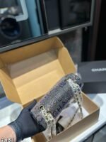 ⁦حقيبة شانيل الماسية CF جميلة جدًا.⁩ - الصورة ⁦7⁩