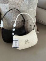 حقيبة هوبو مونوغرام نيويورك يانكيز