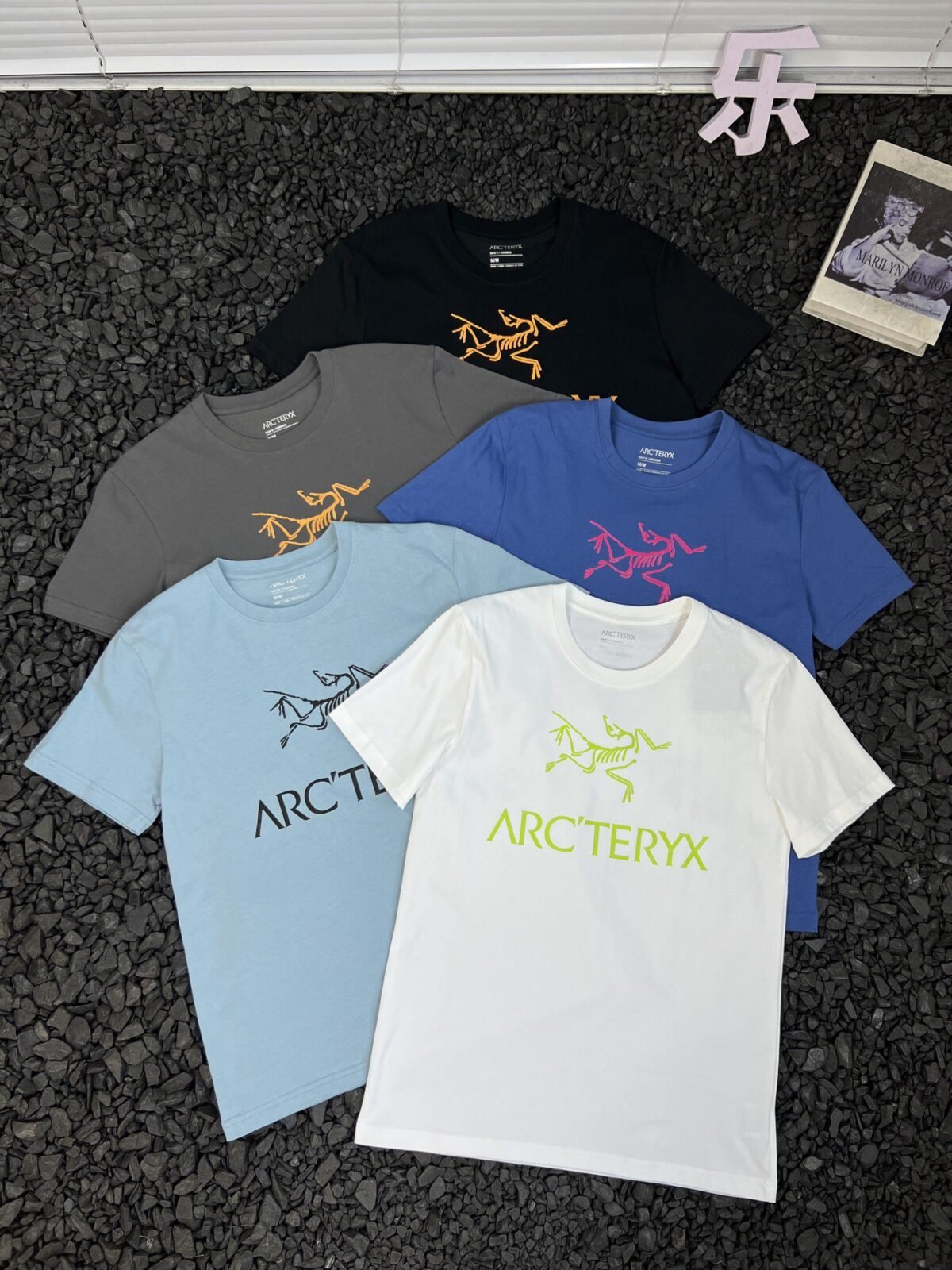 ⁦بلوفر أركتيريكس فضفاض كاجوال بلون سادة، عصري⁩ - الصورة ⁦2⁩