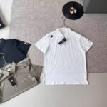 ⁦قميص بولو DESCENTE بأكمام قصيرة، مصنوع من الحرير الجليدي، سريع الجفاف، بتصميم مضاد للتعرق.⁩ - الصورة ⁦2⁩