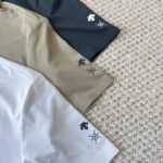 ⁦قميص بولو DESCENTE بأكمام قصيرة، مصنوع من الحرير الجليدي، سريع الجفاف، بتصميم مضاد للتعرق.⁩ - الصورة ⁦8⁩