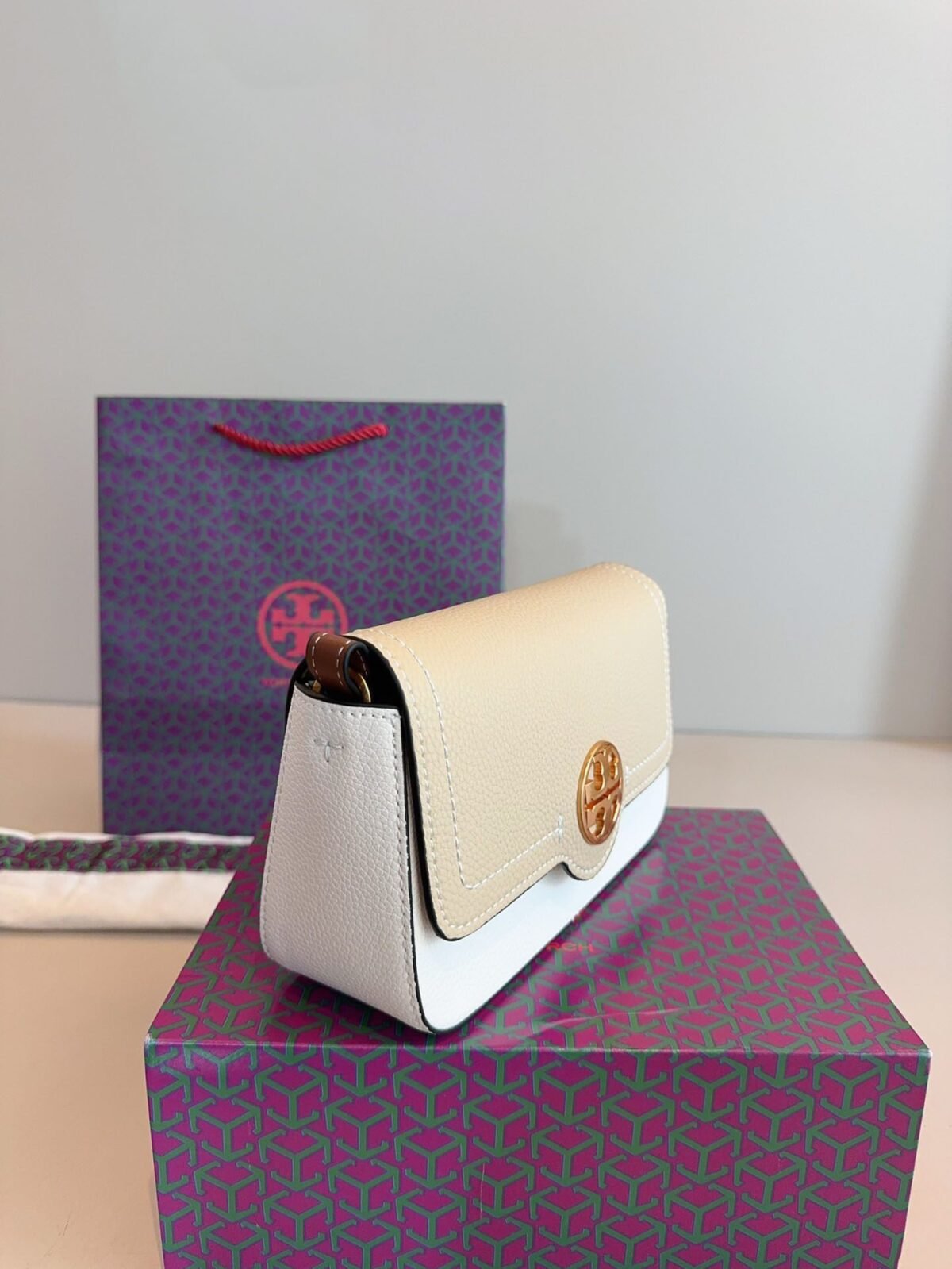 ⁦حقيبة توري بورش⁩ - الصورة ⁦4⁩