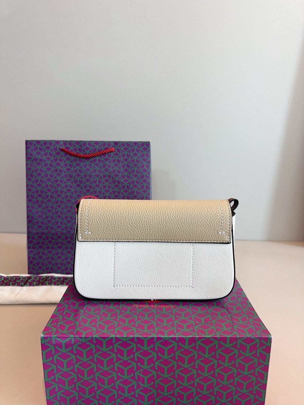 ⁦حقيبة توري بورش⁩ - الصورة ⁦6⁩