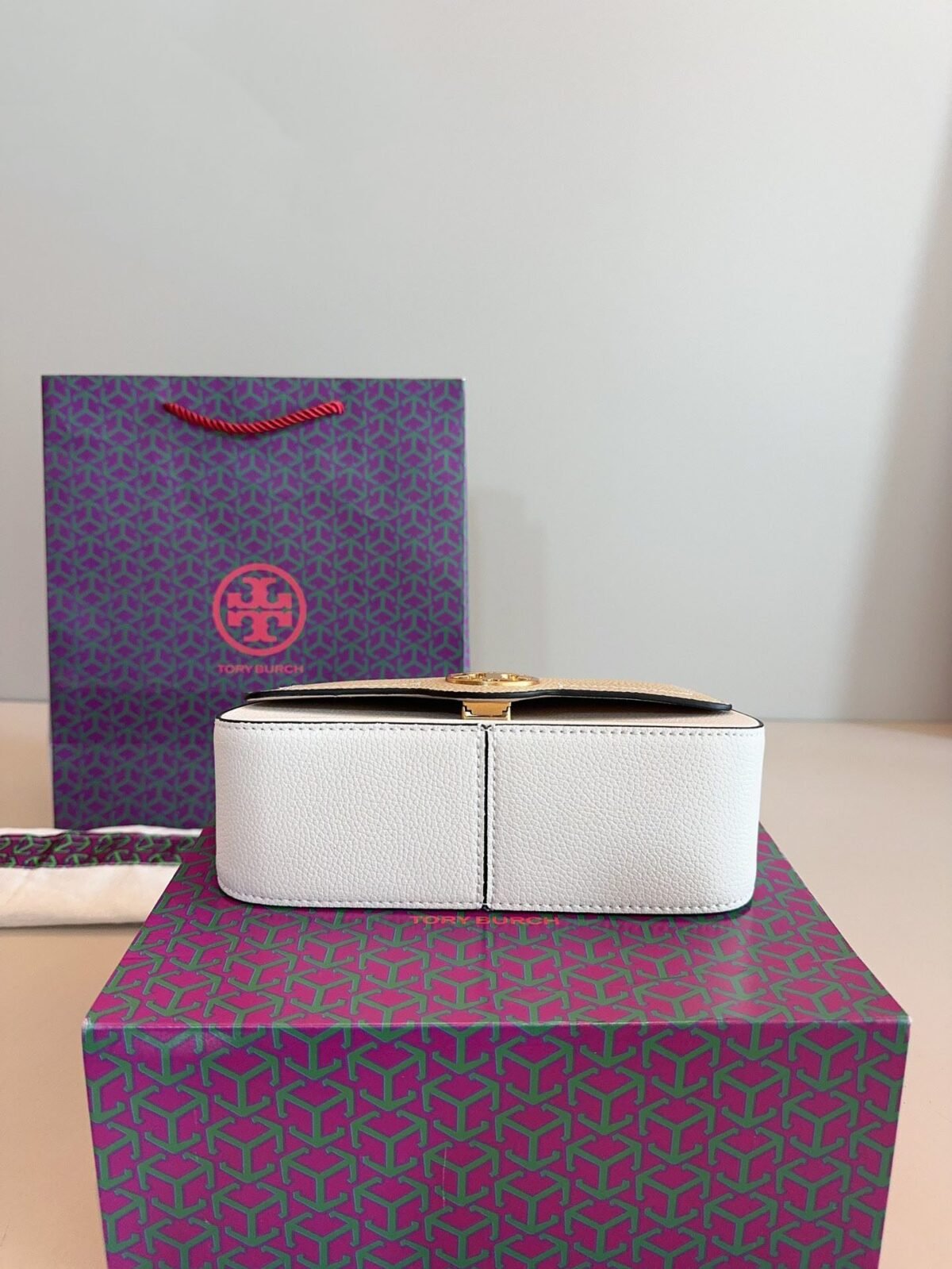 ⁦حقيبة توري بورش⁩ - الصورة ⁦5⁩