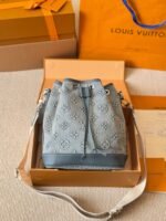 ⁦حقيبة دلو من قماش الدنيم من لويس فيتون⁩ - الصورة ⁦6⁩