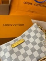 ⁦حقيبة لويس فويتون بوشيت مونوغرام⁩ - الصورة ⁦6⁩