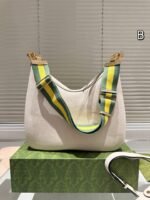 ⁦حقيبة غوتشي الجلدية⁩ - الصورة ⁦3⁩