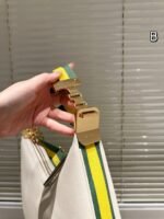 ⁦حقيبة غوتشي الجلدية⁩ - الصورة ⁦6⁩