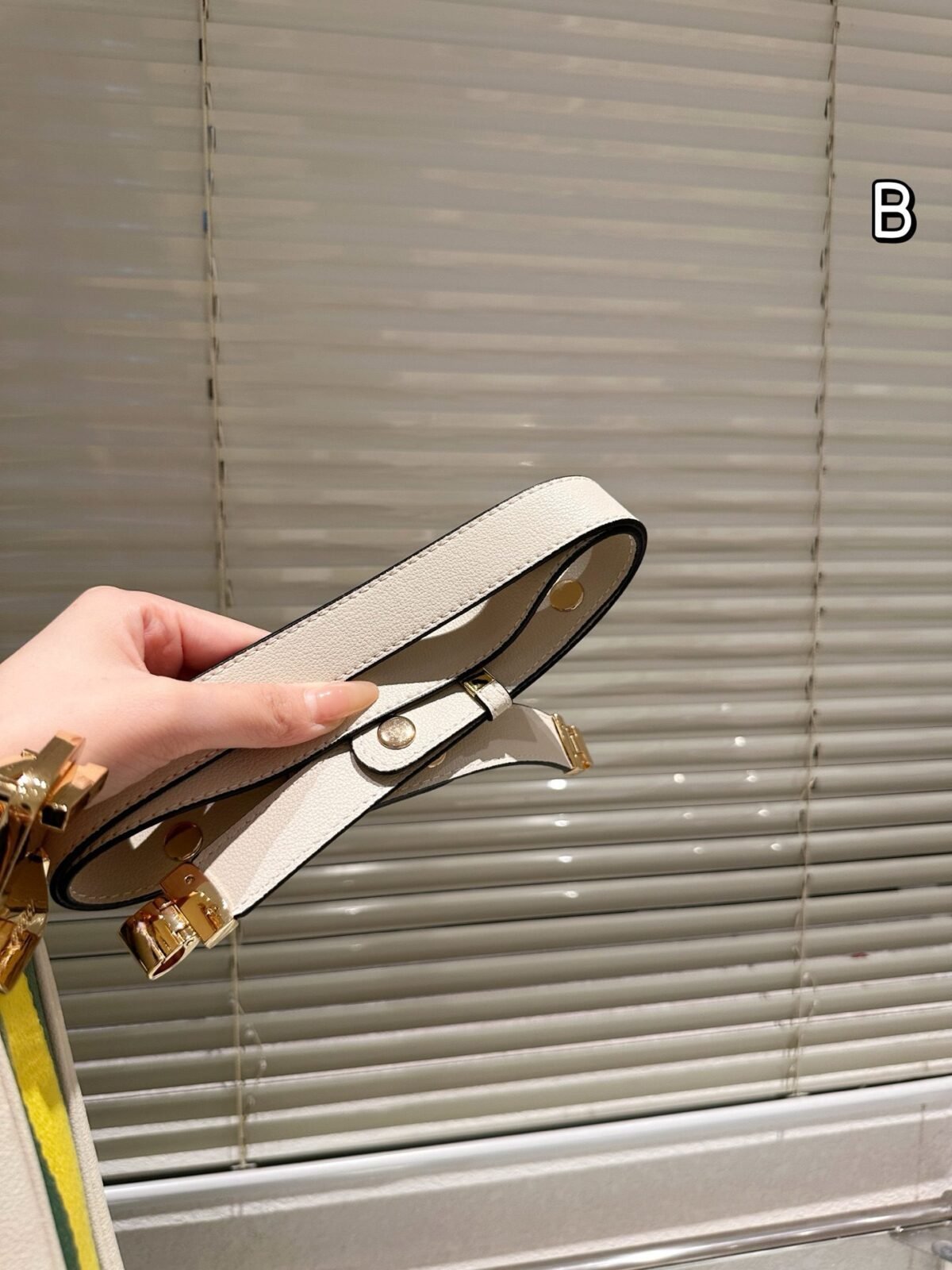 ⁦حقيبة غوتشي الجلدية⁩ - الصورة ⁦8⁩