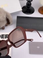 ⁦نظارات شمسية مستقطبة بإطار مربع عصري من ديور بتصميم جديد⁩ - الصورة ⁦3⁩