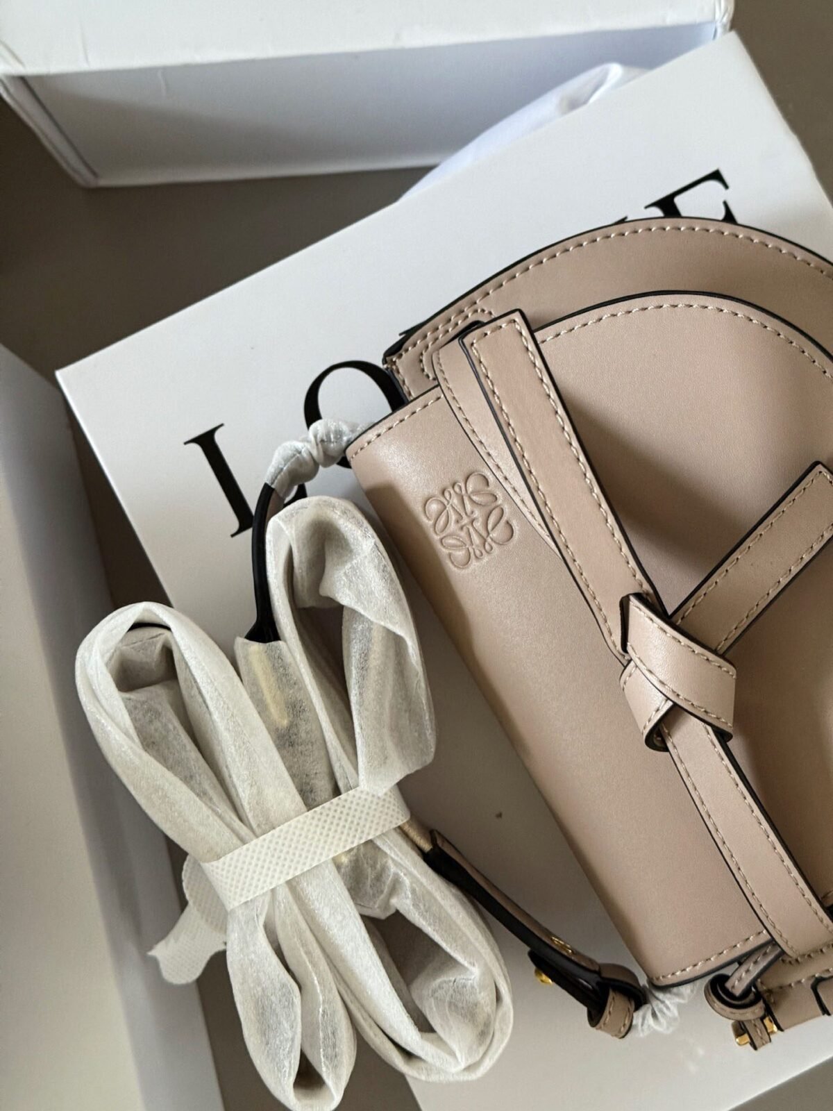 ⁦حقيبة Loewe Gate Saddle⁩ - الصورة ⁦2⁩