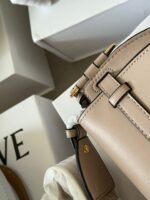 ⁦حقيبة Loewe Gate Saddle⁩ - الصورة ⁦4⁩