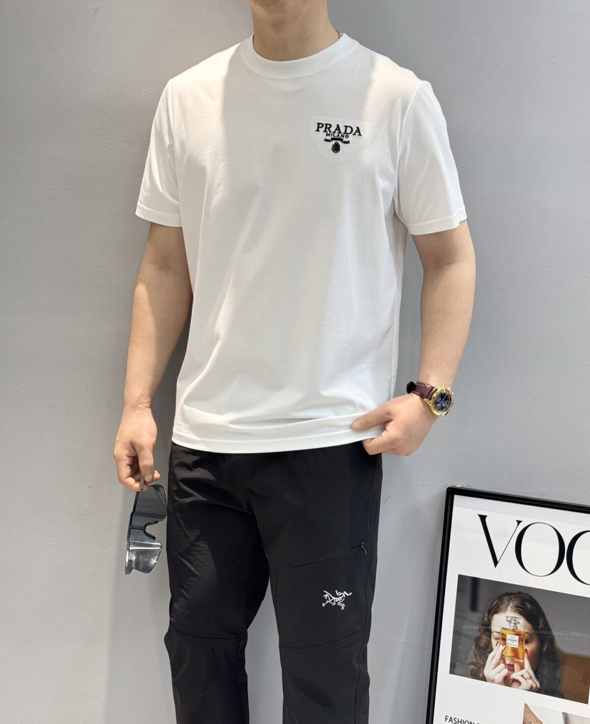 ⁦قميص برادا الربيع والصيف للرجال ، رقبة مستديرة ، أكمام قصيرة.⁩ - الصورة ⁦3⁩