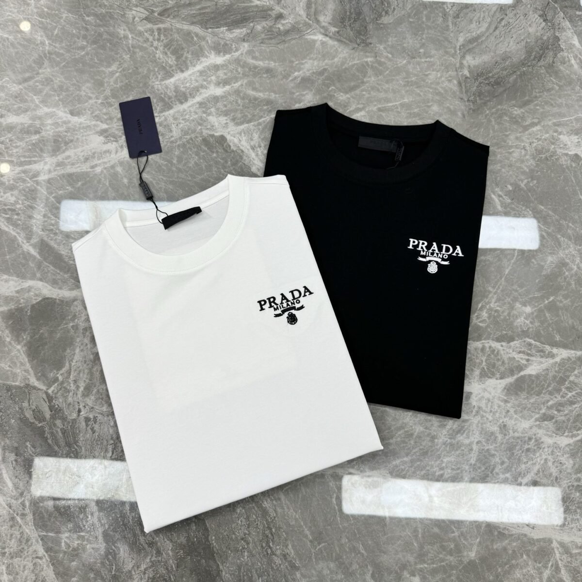 ⁦قميص برادا الربيع والصيف للرجال ، رقبة مستديرة ، أكمام قصيرة.⁩ - الصورة ⁦2⁩