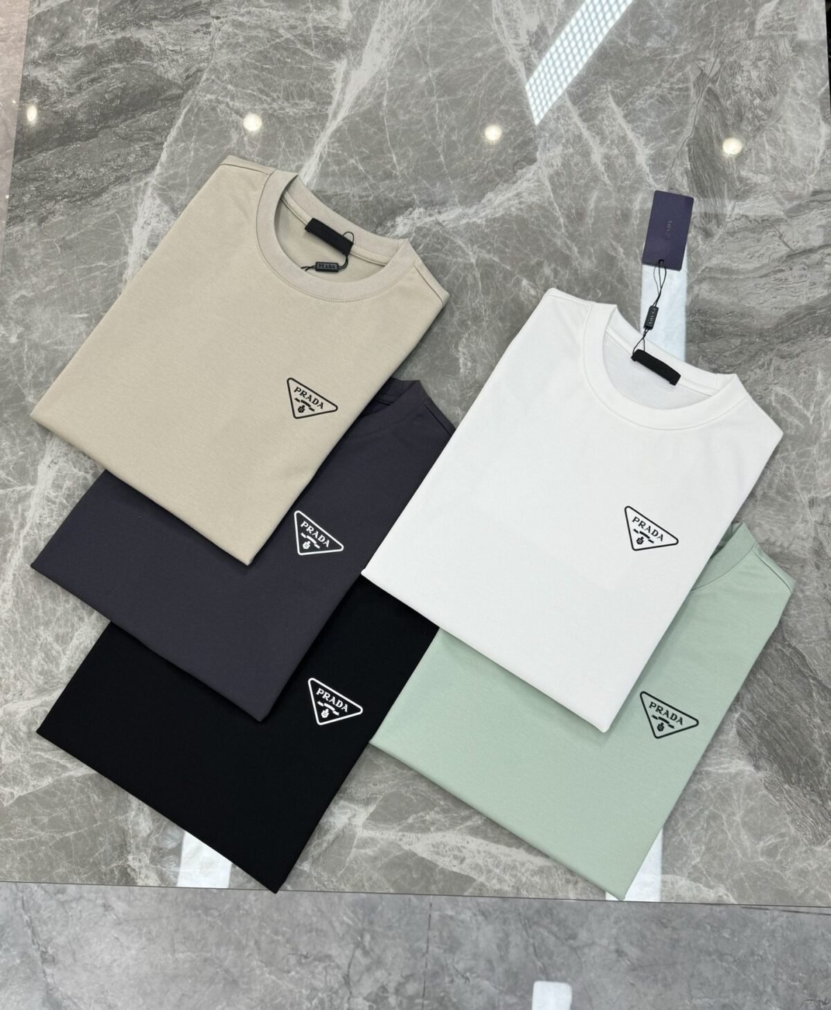 ⁦برادا نيو تي شيرت قصيرة الأكمام ، رقبة مستديرة⁩ - الصورة ⁦7⁩