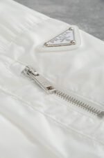 ⁦جاكيت برادا الجديد بغطاء رأس مقاوم للماء⁩ - الصورة ⁦9⁩