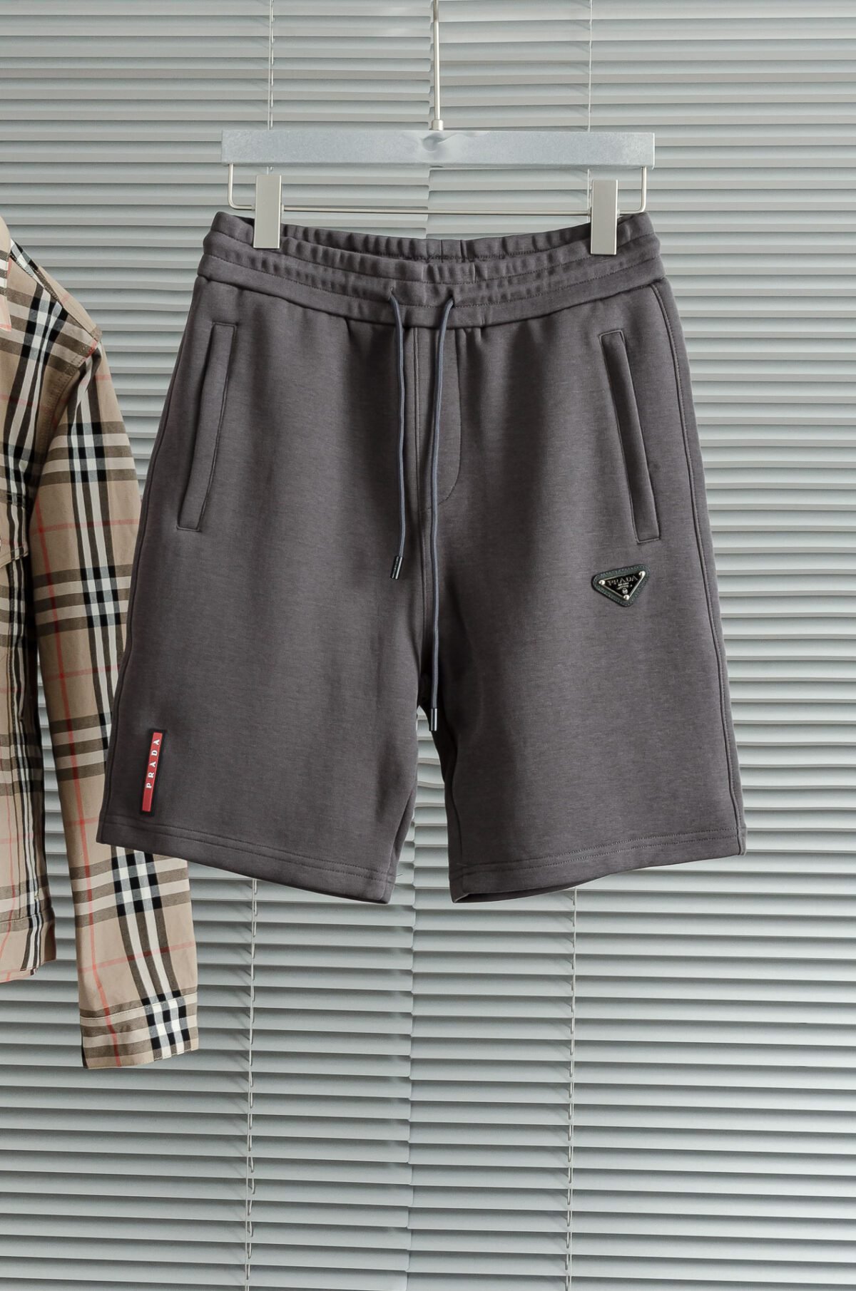 wsxc1747179409986_0 شورت برادا القطني الجديد - الصورة 1