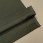 ⁦قميص بولو برادا قطني مريح وجيد التهوية⁩ - الصورة ⁦9⁩