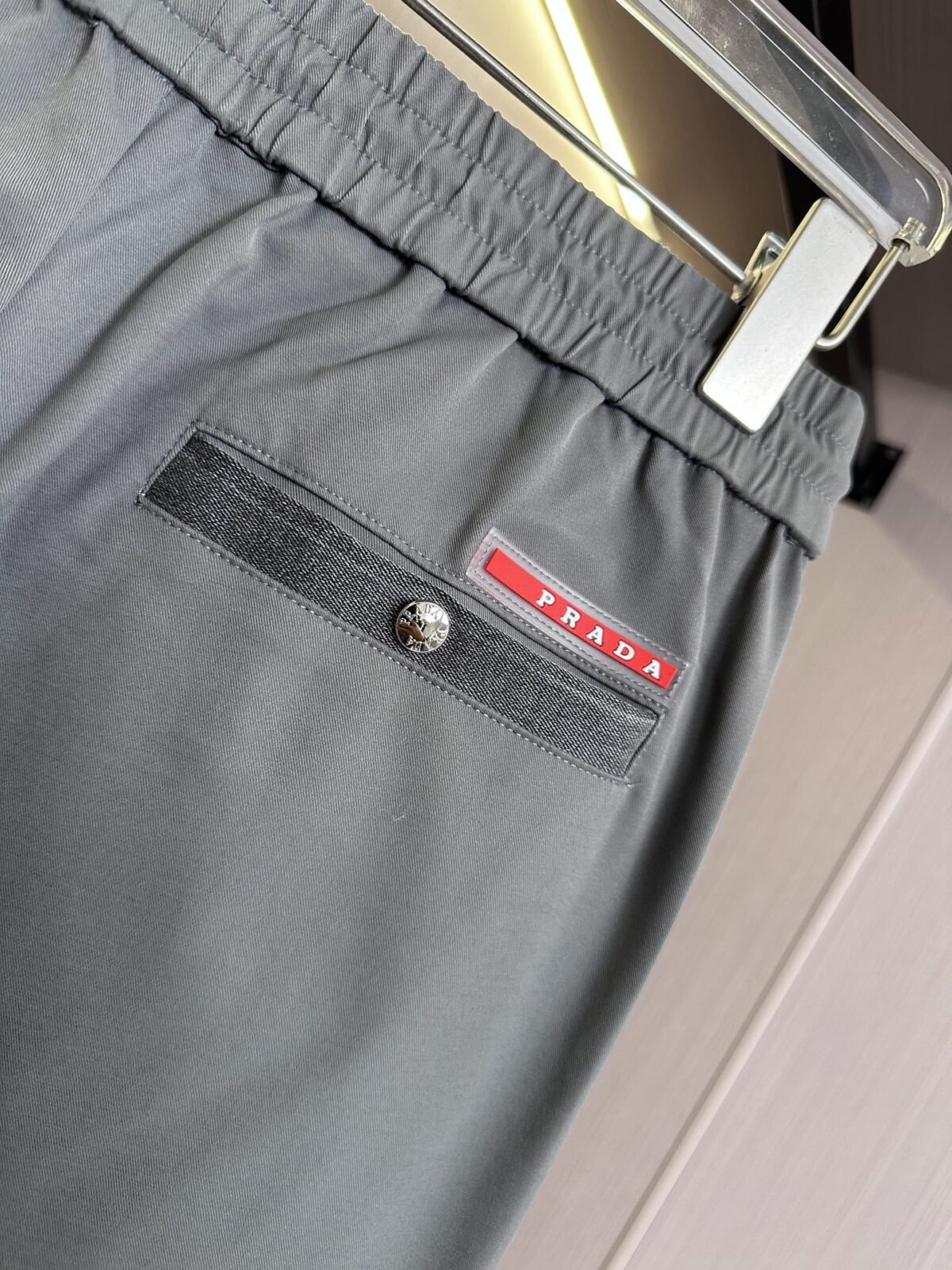 ⁦بنطال برادا الجديد من القطن الخفيف برباط⁩ - الصورة ⁦6⁩