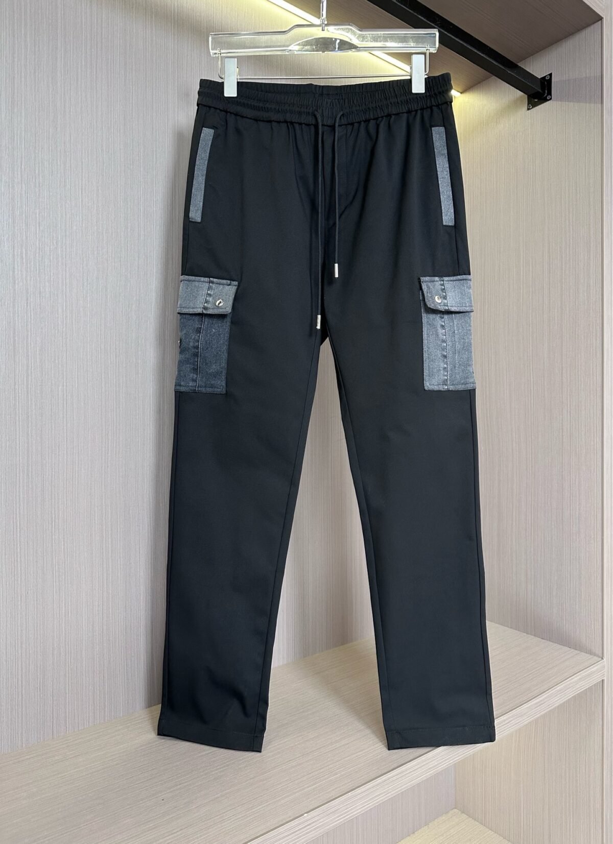 wsxc1747234376497_1 بنطال برادا الكلاسيكي الجديد - الصورة 1