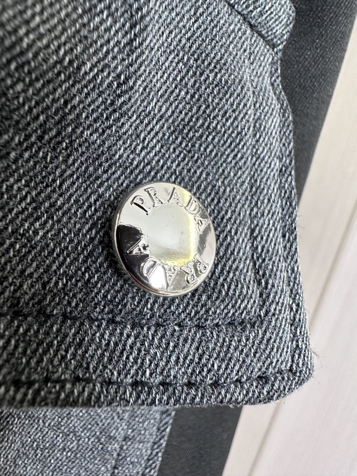 ⁦بنطال برادا الكلاسيكي الجديد⁩ - الصورة ⁦7⁩