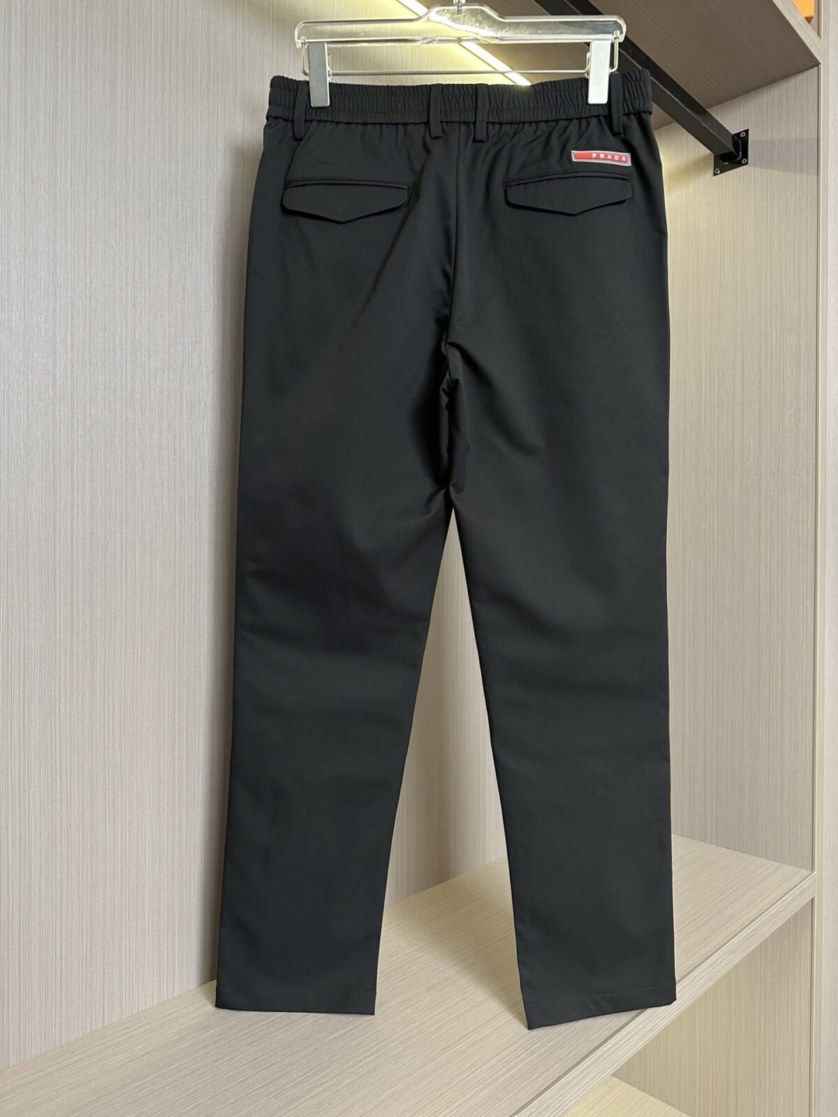 ⁦بنطلون برادا الكاجوال الجديد للربيع والصيف، كلاسيكي فاخر.⁩ - الصورة ⁦3⁩