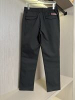 ⁦بنطلون برادا الكاجوال الجديد للربيع والصيف، كلاسيكي فاخر.⁩ - الصورة ⁦3⁩