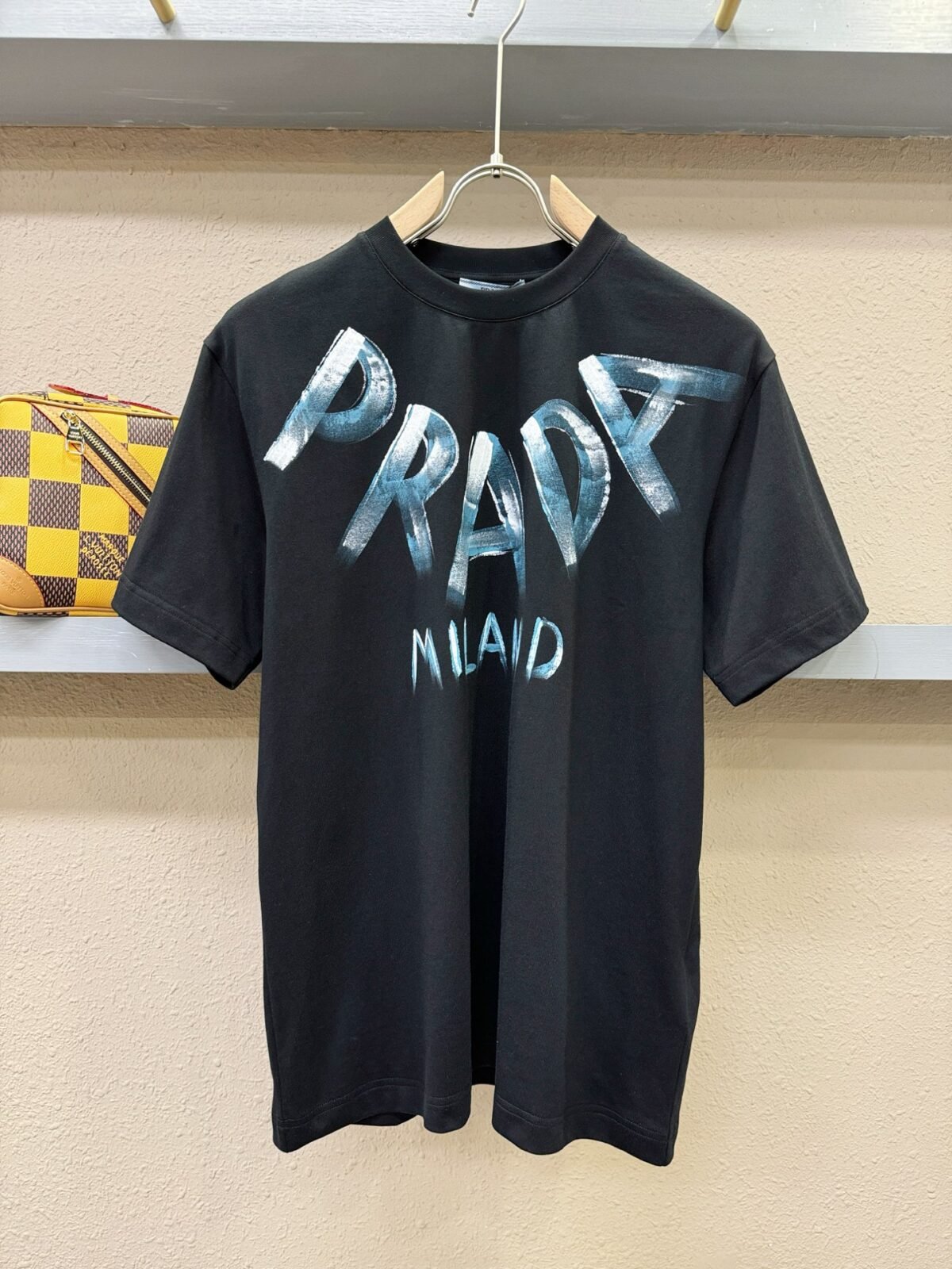 wsxc1747240795845_0 تيشيرت برادا الجديد بأكمام قصيرة، ناعم الملمس - الصورة 1