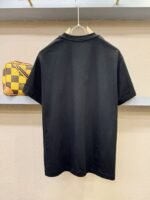 ⁦تيشيرت برادا الجديد بأكمام قصيرة، ناعم الملمس⁩ - الصورة ⁦3⁩