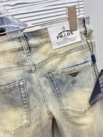 ⁦بنطال جينز رجالي من برادا، بتصميم عصري أنيق⁩ - الصورة ⁦7⁩