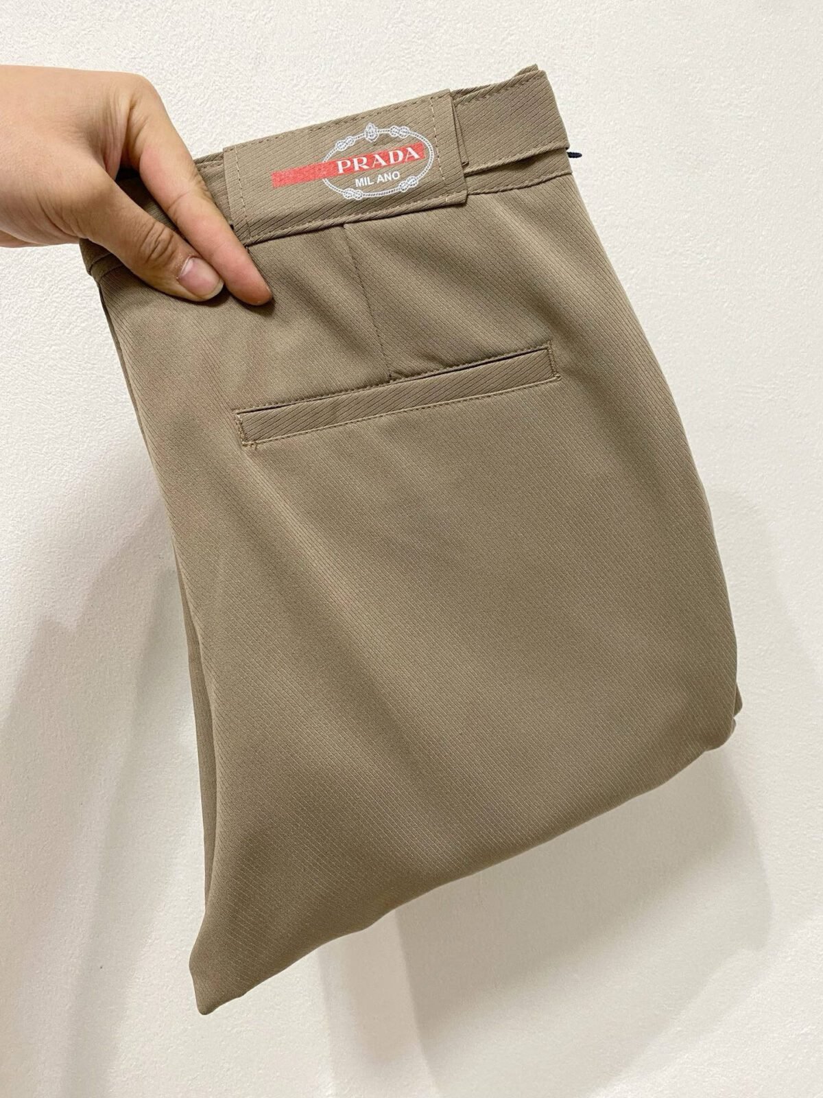 ⁦بنطلون برادا كاجوال جديد وفاخر⁩ - الصورة ⁦1⁩