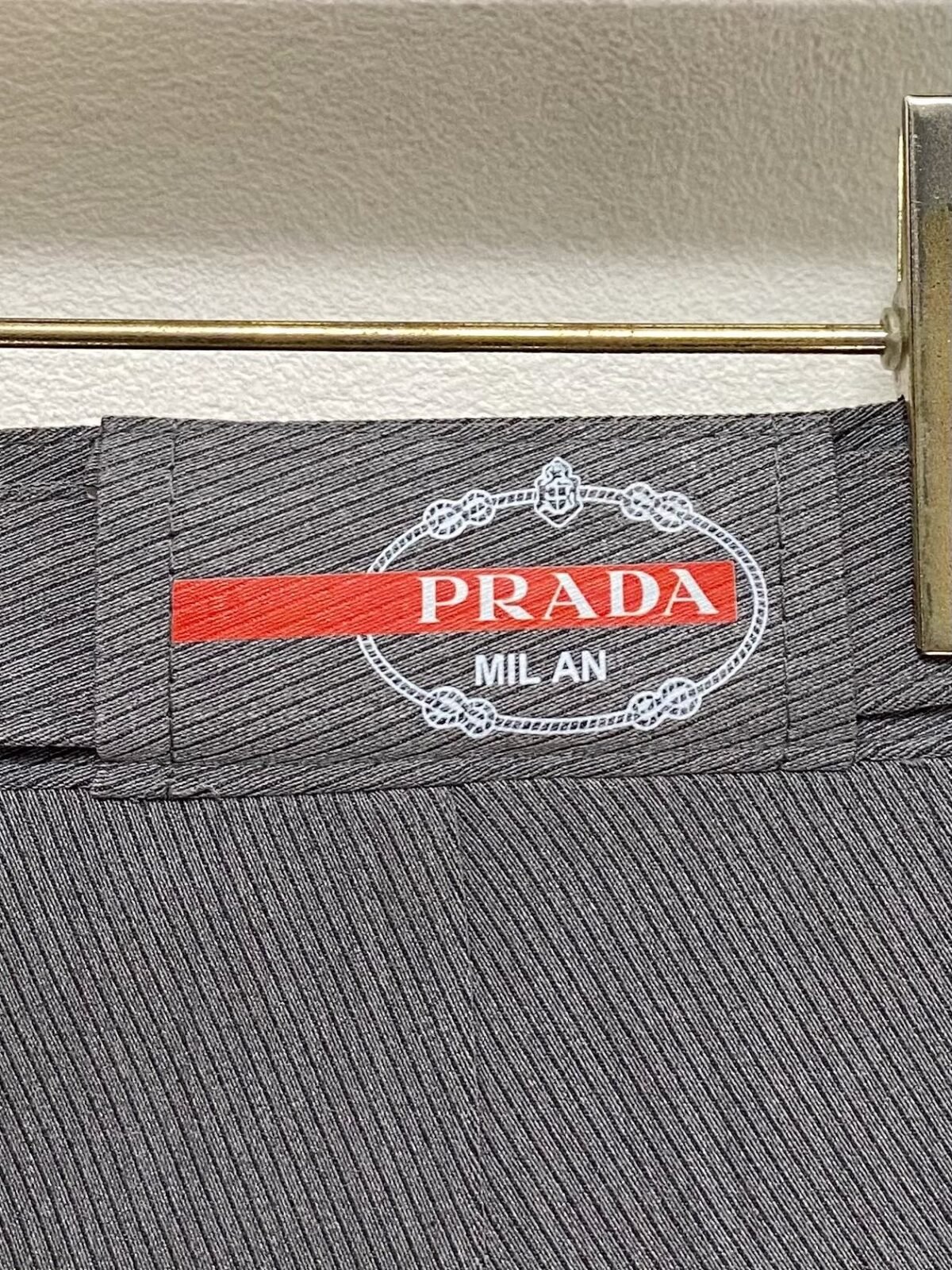 ⁦بنطال برادا كاجوال جديد وفاخر⁩ - الصورة ⁦7⁩