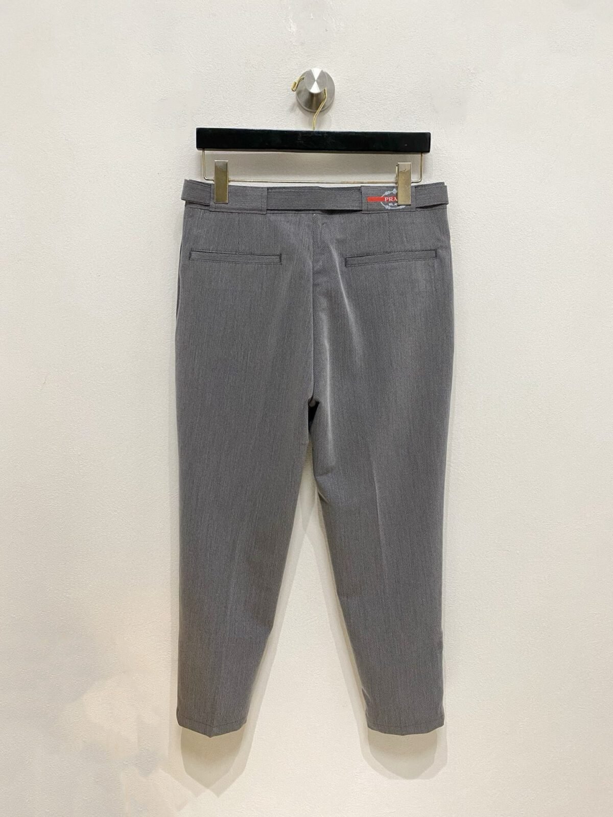 ⁦بنطال برادا كاجوال جديد وفاخر⁩ - الصورة ⁦3⁩